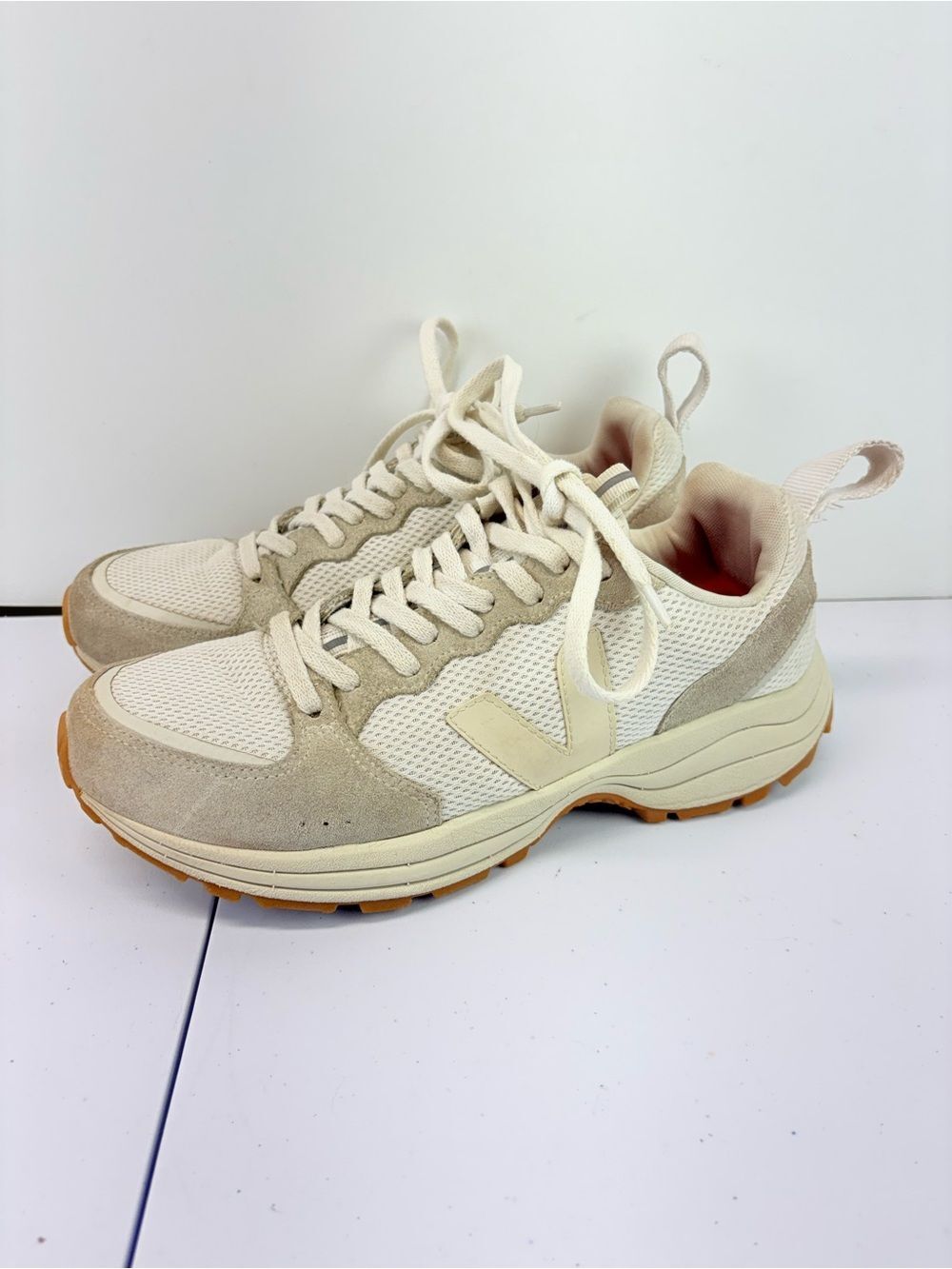 Veja Womens Size 9 Off White Sneakers Lace Up Athletic Shoes